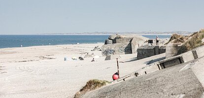 Bunker am Strand in Dänemark bei Houvig