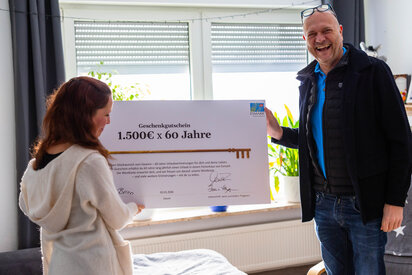 Uebergabe-des-Preises