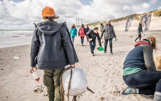 Guidet strandrensningstur med omhu