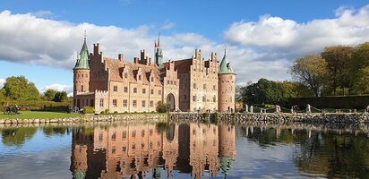 Schloss Egeskov zu Halloween besuchen