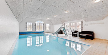 sommerhus-med-pool-efteraarsferie-L6993