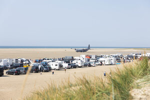 flugzeug-hercules-roemoe-strand-daenemark-6