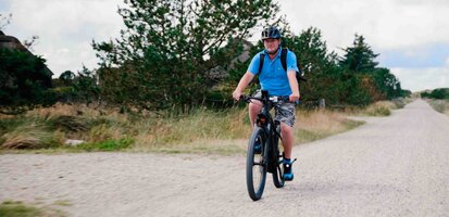 Nikolaj på elcykel