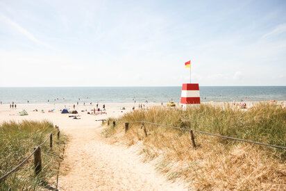 Breiter Sandstrand in Blavand – Hvidbjerg Strand an der dänischen Nordseeküste
