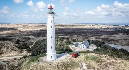 Mach mit bei einem einzigartigen Erlebnis: Seile dich vom Leuchtturm Lyngvig Fyr an r-danemark-nordsee