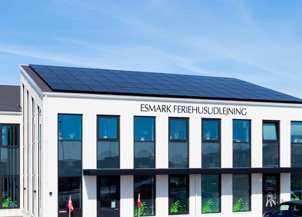 Esmark-Feriehusudlejning-Hvide-sande-kontor-baglandet