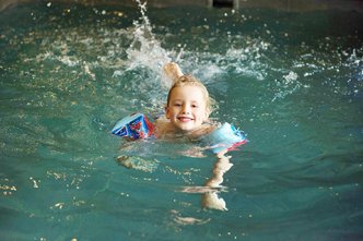 schwimmhalle-fuer-kinder-in-daenemark