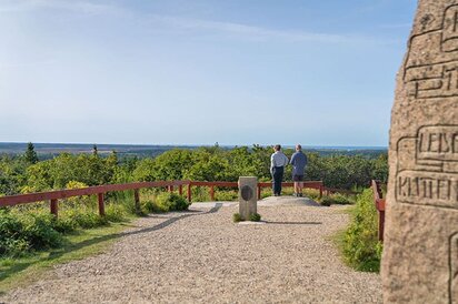 blaabjerg-klitplantage-aussicht-blaabjerg-gedenkstein