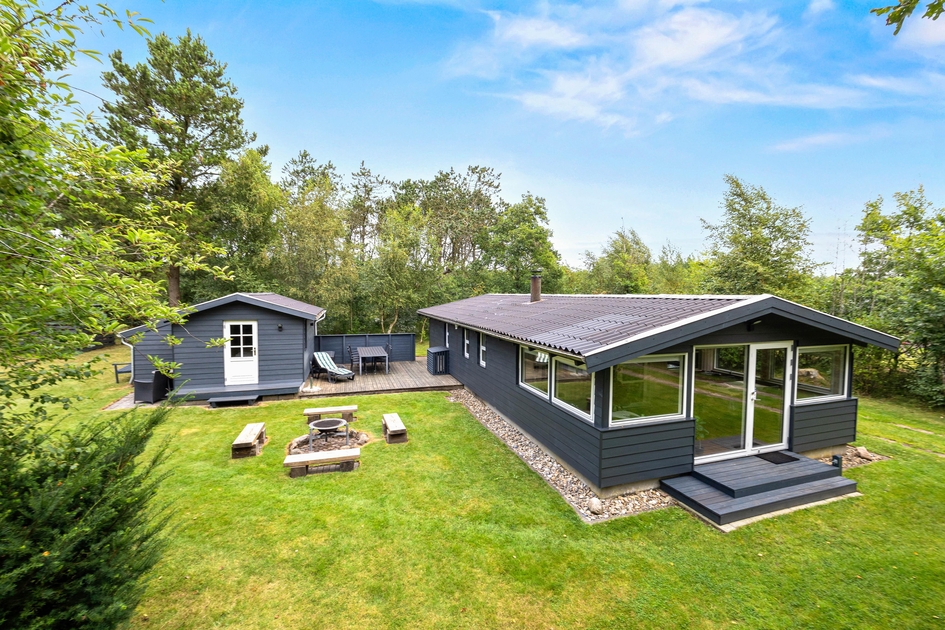 Klassisches Ferienhaus im skandinavischen Stil - Houstrup