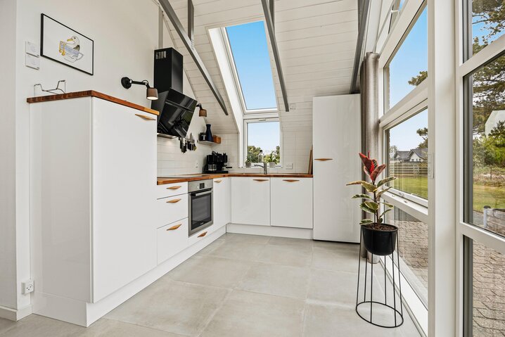 Holiday home 60216 at Hans Thuesensvej 3, Blåvand - Picture #2