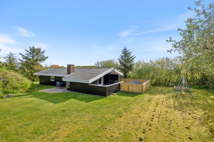 Sommerhus B2411 på Humlegårdsvej 10, Bjerregård - Billede #0