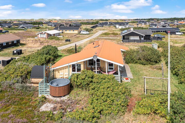 Sommerhus B2490 på Dortheasvej 33, Bjerregård - Billede #0