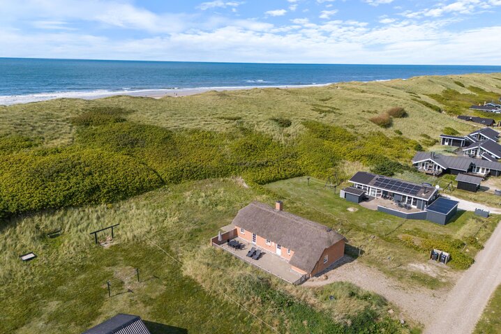 Sommerhus B2664 på Julianevej 91, Bjerregård - Billede #0