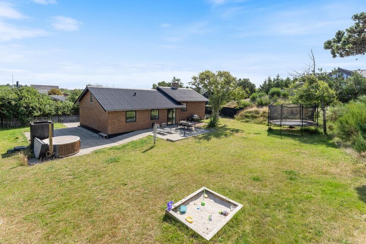 Sommerhus F4318 på Dakotavej 49, Hvide Sande - Billede #0