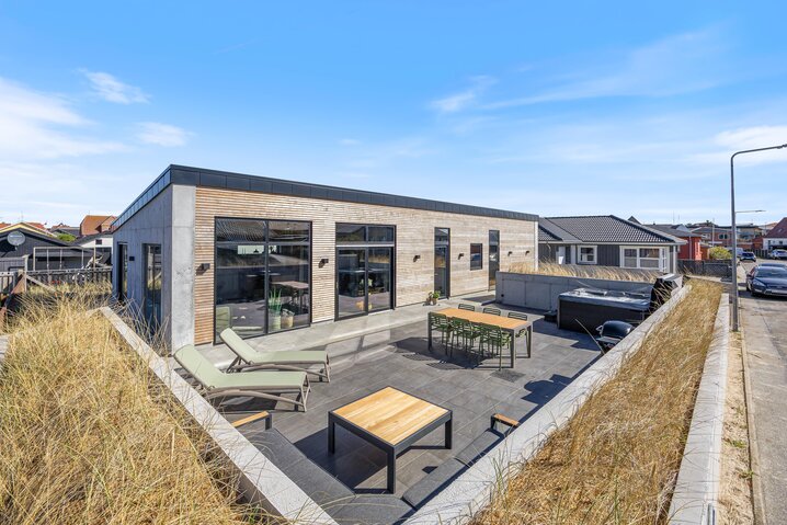 Sommerhus F4568 på Vesterhavsvej 8, Hvide Sande - Billede #0