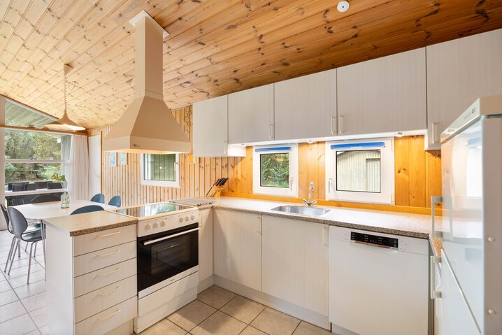 Sommerhus KW1366 på Fyrrealle 9, Lodbjerg Hede - Billede #10