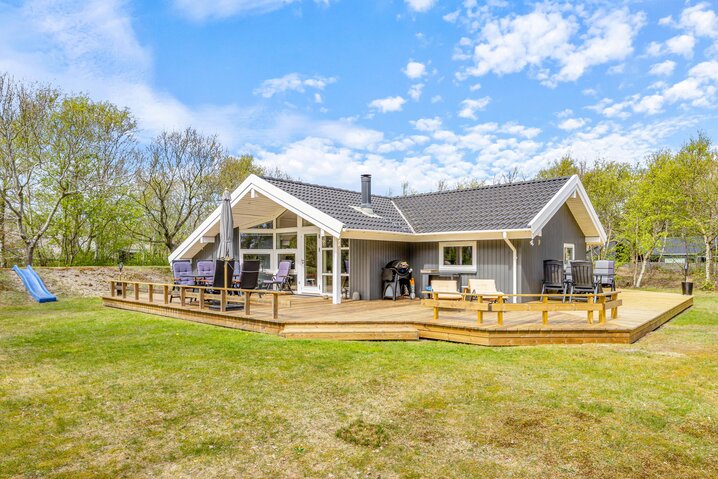 Sommerhus KW1379 på Rørsangervej 40, Lodbjerg Hede - Billede #0