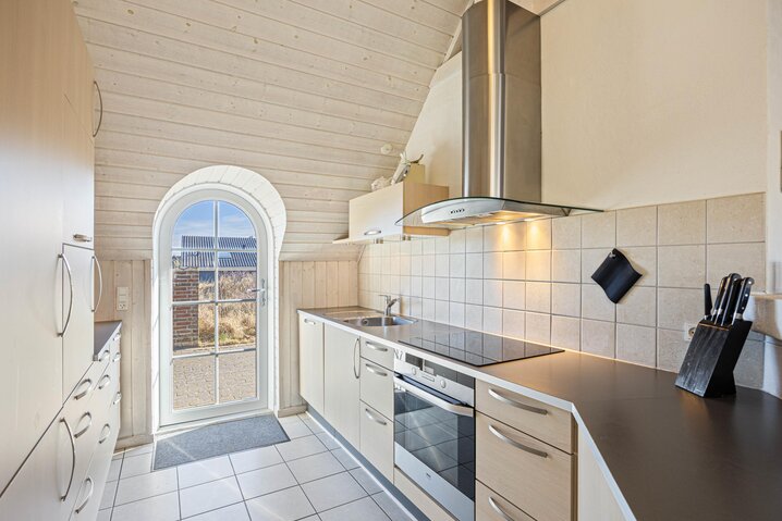Sommerhus i0114 på Hjelmevej 153, Søndervig - Billede #2