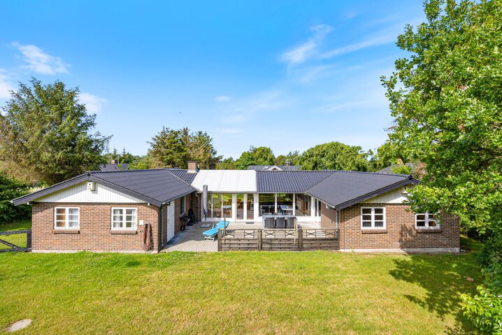 Sommerhus i0147 på Hjelmevej 17, Søndervig - Billede #0