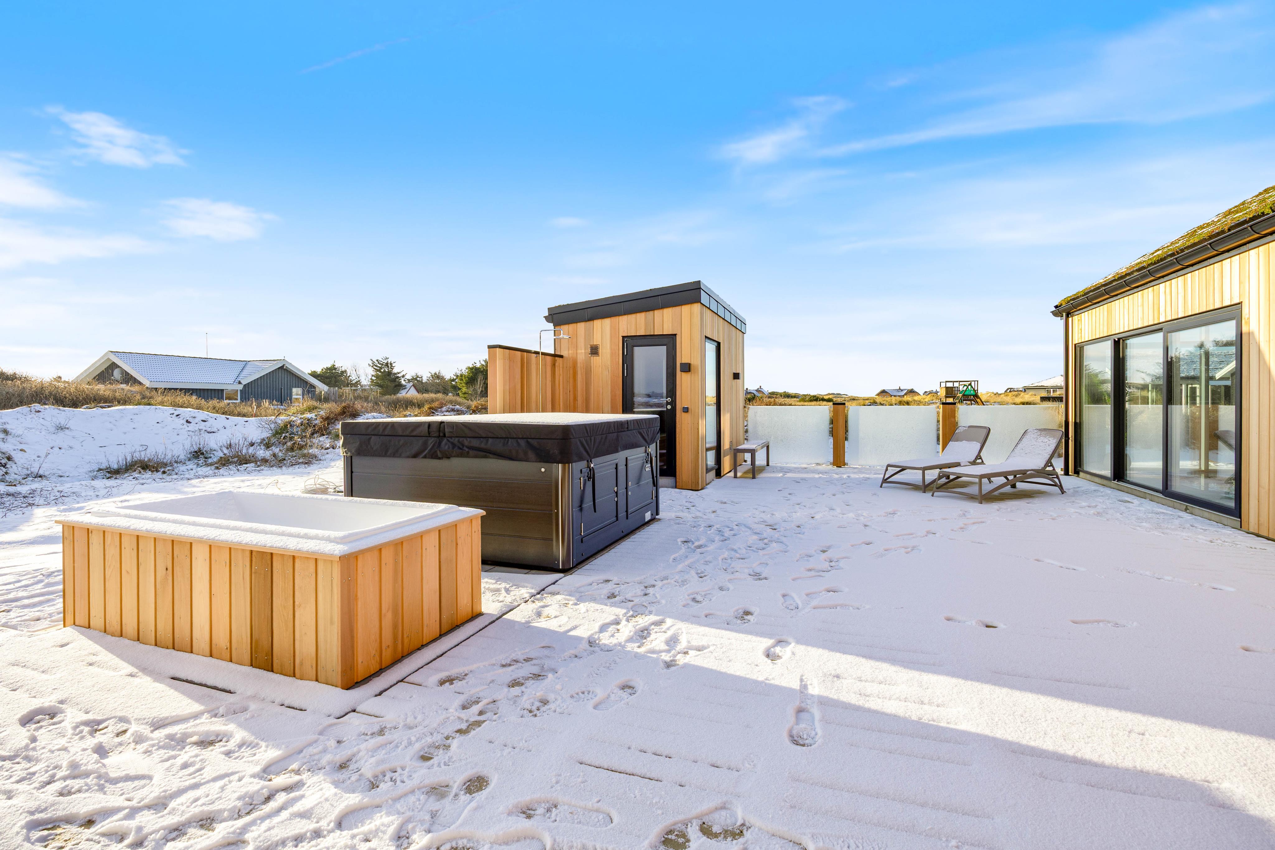 Modernes Ferienhaus mit Pool, Aussensauna und Aktivitätsraum